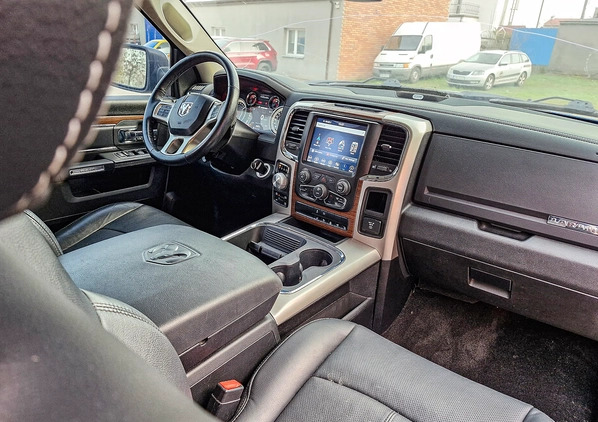 Dodge RAM cena 99000 przebieg: 166000, rok produkcji 2018 z Strzelno małe 121